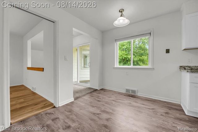 6695 W Dartmoor Road, West Bloomfield, MI 48322