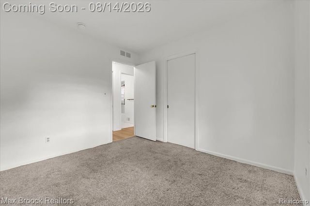 6695 W Dartmoor Road, West Bloomfield, MI 48322