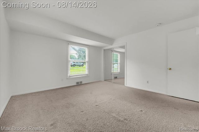 6695 W Dartmoor Road, West Bloomfield, MI 48322
