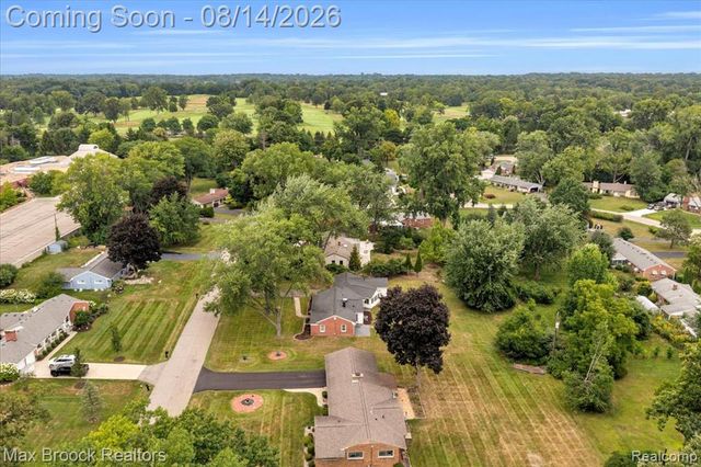 6695 W Dartmoor Road, West Bloomfield, MI 48322