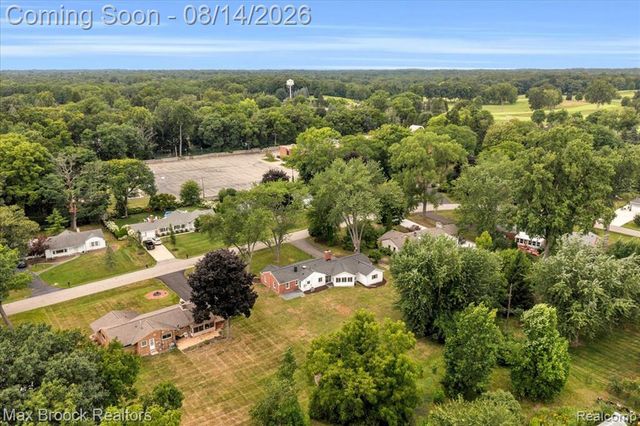 6695 W Dartmoor Road, West Bloomfield, MI 48322