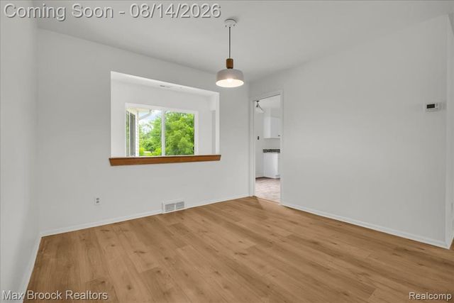 6695 W Dartmoor Road, West Bloomfield, MI 48322