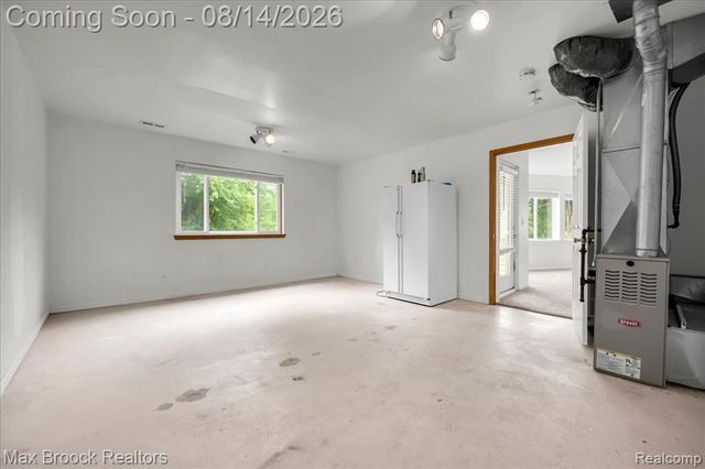 6695 W Dartmoor Road, West Bloomfield, MI 48322