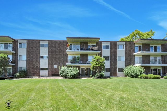5540 Walnut Avenue 33A, Downers Grove, IL 60515