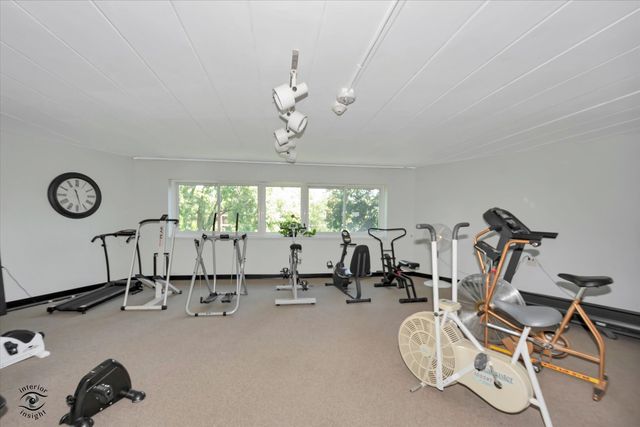 5540 Walnut Avenue 33A, Downers Grove, IL 60515