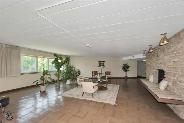 5540 Walnut Avenue 33A, Downers Grove, IL 60515