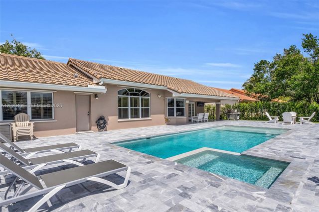 321 NW 193rd Ave, Pembroke Pines, FL 33029