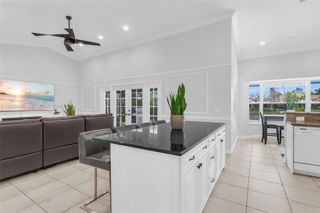 321 NW 193rd Ave, Pembroke Pines, FL 33029