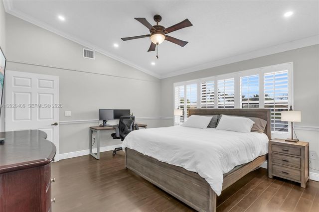 321 NW 193rd Ave, Pembroke Pines, FL 33029
