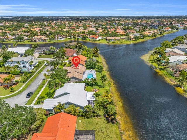 321 NW 193rd Ave, Pembroke Pines, FL 33029