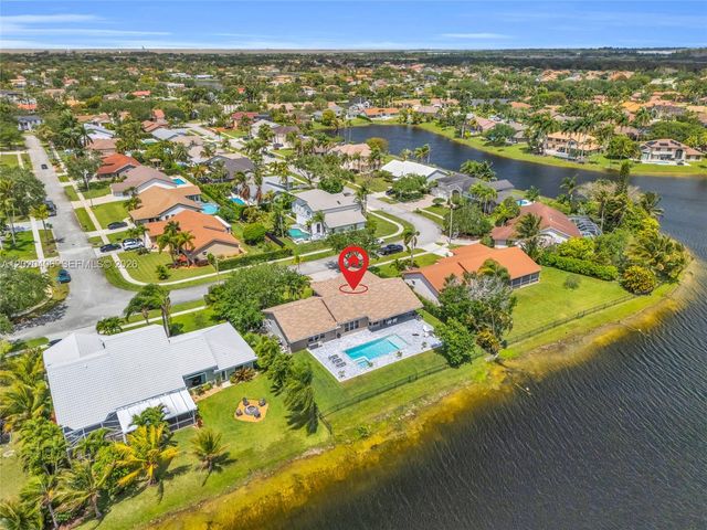 321 NW 193rd Ave, Pembroke Pines, FL 33029