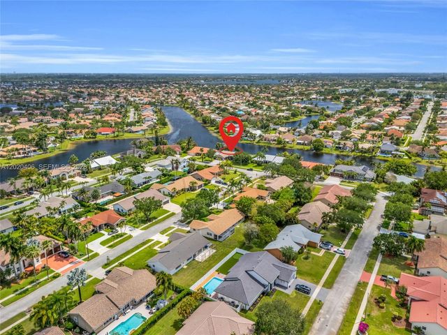 321 NW 193rd Ave, Pembroke Pines, FL 33029