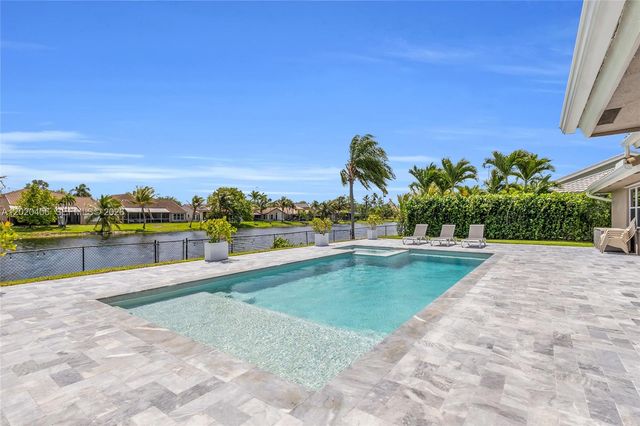 321 NW 193rd Ave, Pembroke Pines, FL 33029
