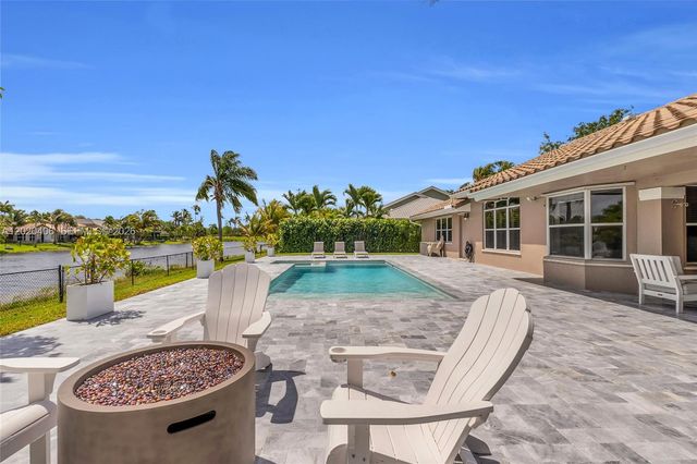 321 NW 193rd Ave, Pembroke Pines, FL 33029