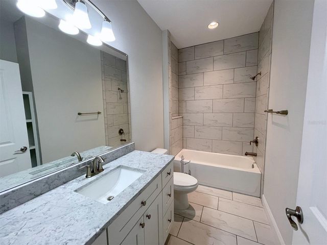 2411 W FIG STREET 2, Tampa, FL 33609