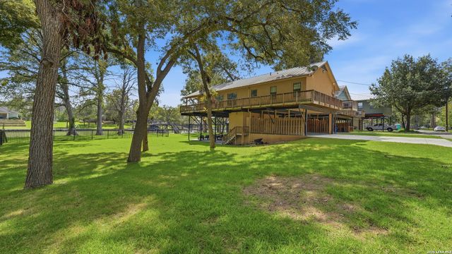 1115 Ethel, Seguin, TX 78155