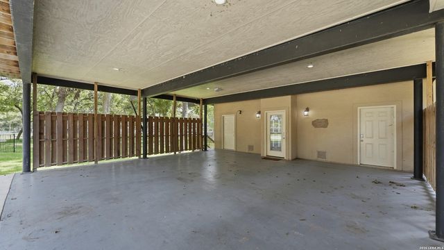1115 Ethel, Seguin, TX 78155