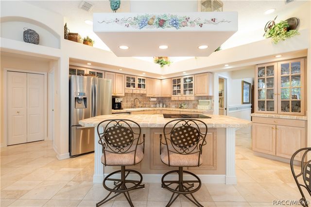 27 Deerwood Drive, Homosassa, FL 34446