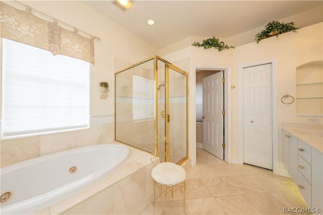 27 Deerwood Drive, Homosassa, FL 34446