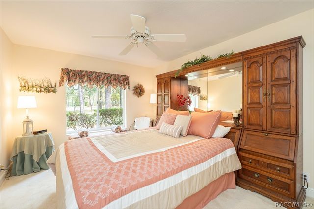 27 Deerwood Drive, Homosassa, FL 34446