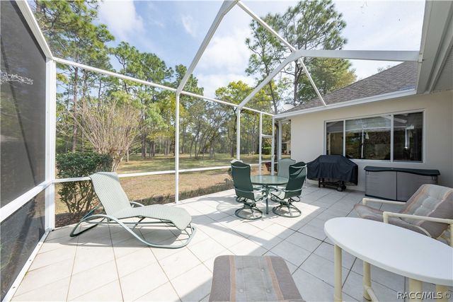 27 Deerwood Drive, Homosassa, FL 34446