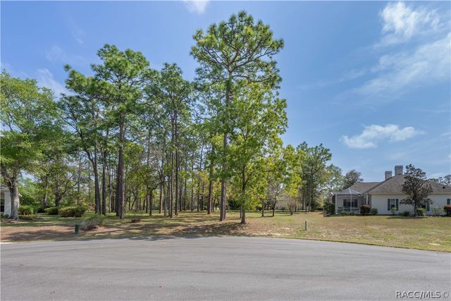 27 Deerwood Drive, Homosassa, FL 34446