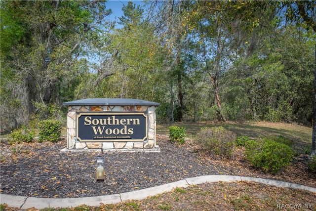 27 Deerwood Drive, Homosassa, FL 34446