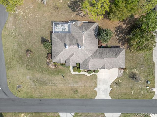 27 Deerwood Drive, Homosassa, FL 34446