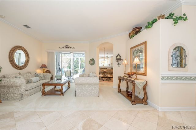 27 Deerwood Drive, Homosassa, FL 34446