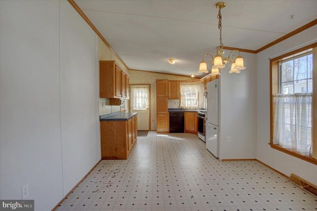 11906 HEATHER DR, Hagerstown, MD 21740