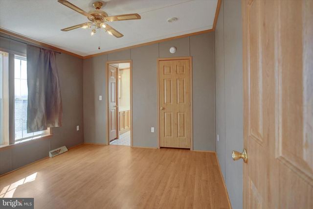 11906 HEATHER DR, Hagerstown, MD 21740