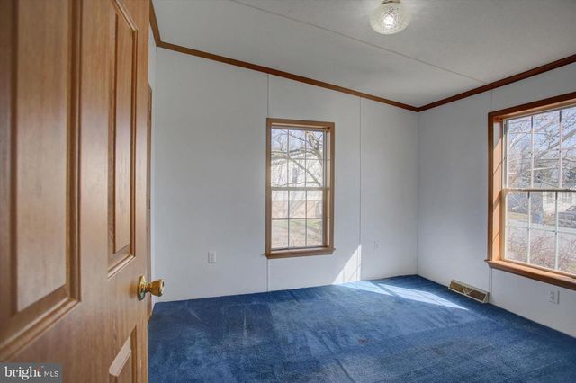 11906 HEATHER DR, Hagerstown, MD 21740