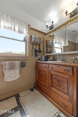 14640 Kingsport Highway, Chuckey, TN 37641