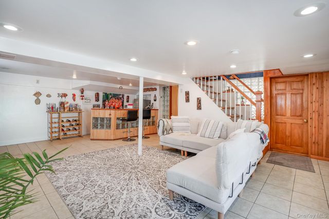 10 Marlorville Road, Wappingers Falls, NY 12590