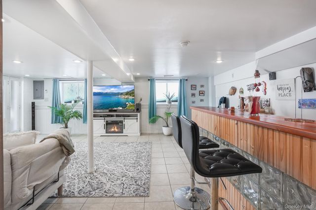 10 Marlorville Road, Wappingers Falls, NY 12590