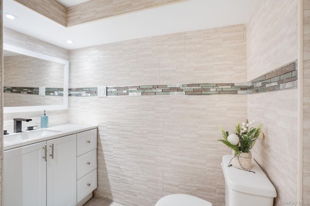 10 Marlorville Road, Wappingers Falls, NY 12590