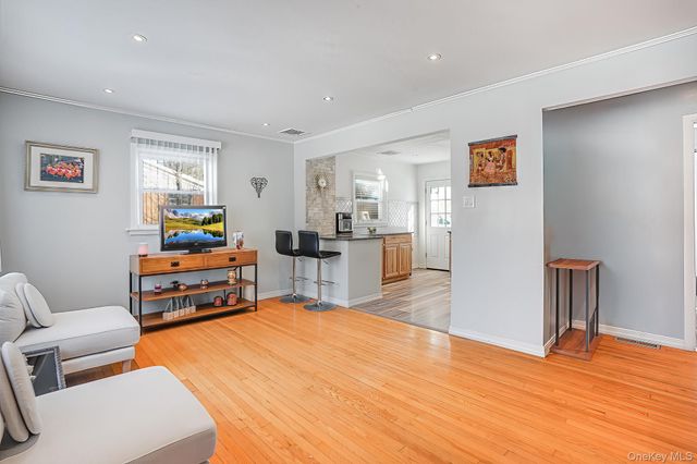 10 Marlorville Road, Wappingers Falls, NY 12590