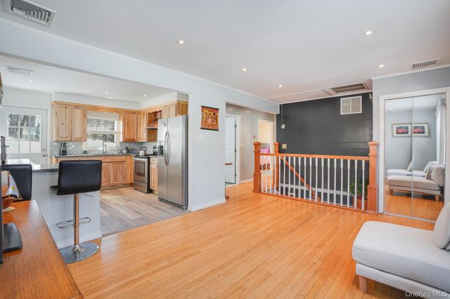 10 Marlorville Road, Wappingers Falls, NY 12590