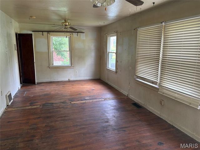 3419 Westridge Lane, St Louis, MO 63074