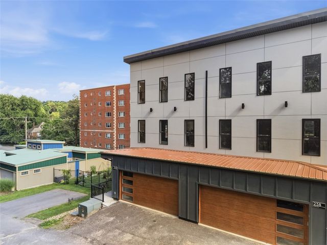240 Hidden Lane, Carnegie, PA 15106
