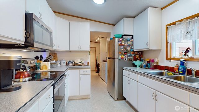 1376 Holand Drive, Grayland, WA 98547