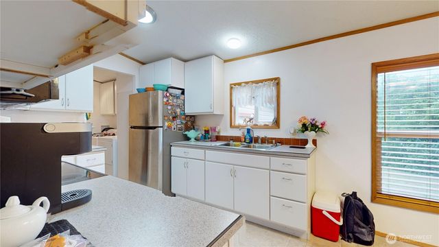 1376 Holand Drive, Grayland, WA 98547