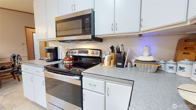 1376 Holand Drive, Grayland, WA 98547