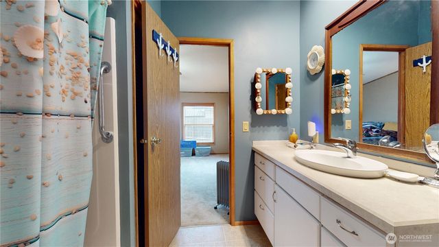 1376 Holand Drive, Grayland, WA 98547