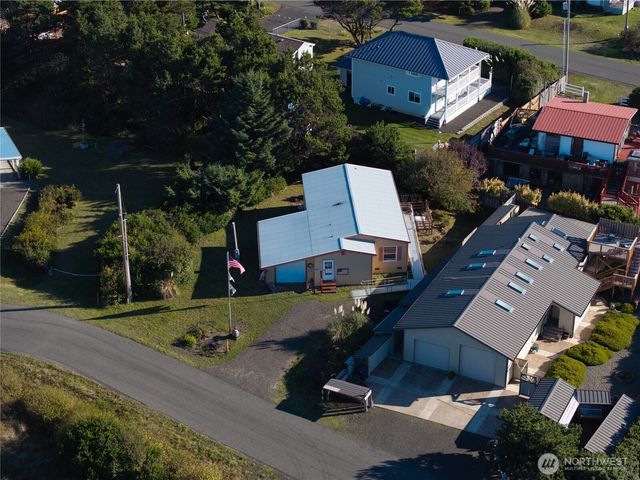 1376 Holand Drive, Grayland, WA 98547