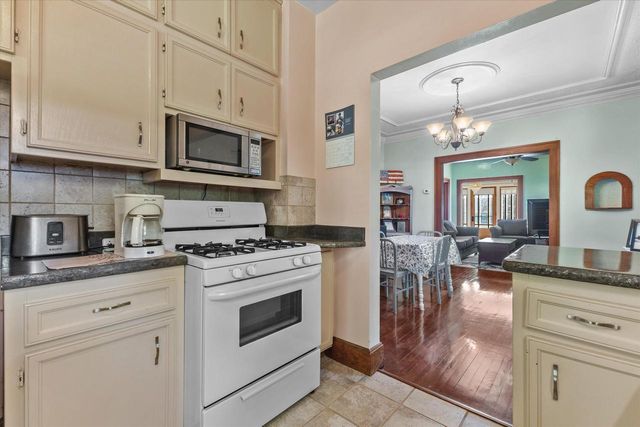 4436 Douglas AVENUE, Racine, WI 53402