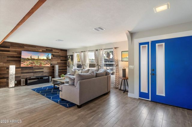 10245 N 34TH Place, Phoenix, AZ 85028