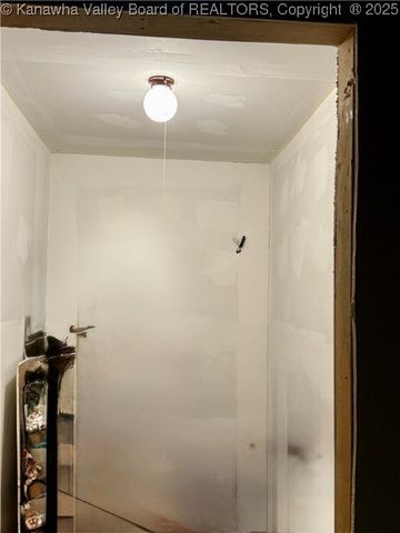 50 Mountaineer Heights Drive, Elkview, WV 25071