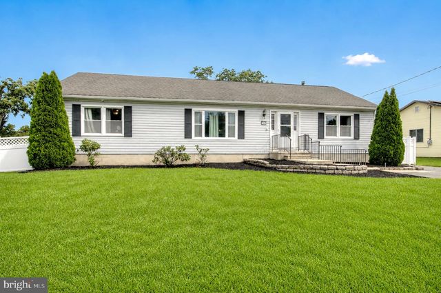 208 W ARCTIC AVE, Minotola, NJ 08341