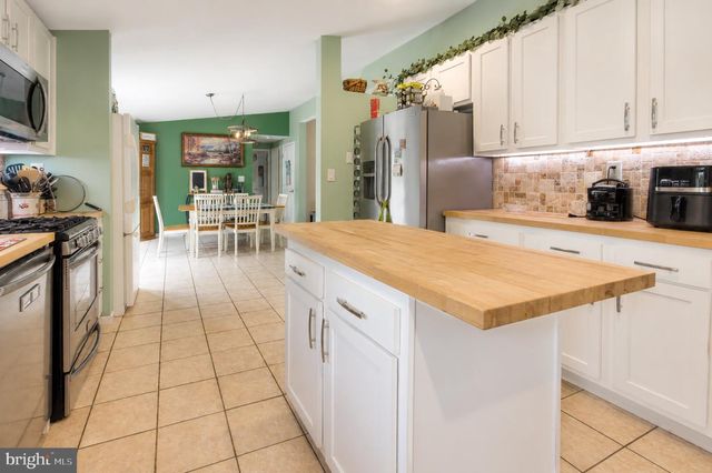 208 W ARCTIC AVE, Minotola, NJ 08341